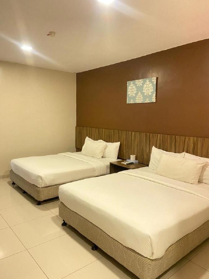 โฮเต็ล เจไล ราอุบ Hotel ภายนอก รูปภาพ