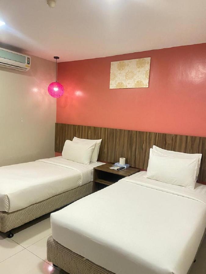 โฮเต็ล เจไล ราอุบ Hotel ภายนอก รูปภาพ