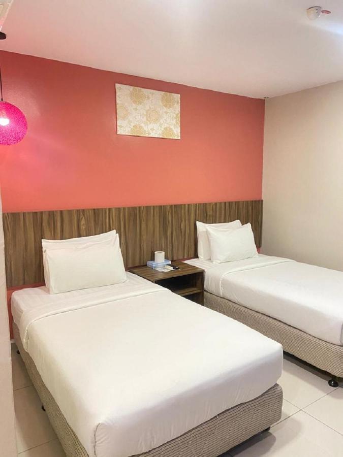 โฮเต็ล เจไล ราอุบ Hotel ภายนอก รูปภาพ