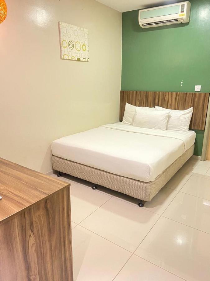 โฮเต็ล เจไล ราอุบ Hotel ภายนอก รูปภาพ
